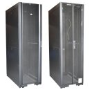 APC NetShelter SX AR3100SP 19" 42 HE Server Rack...