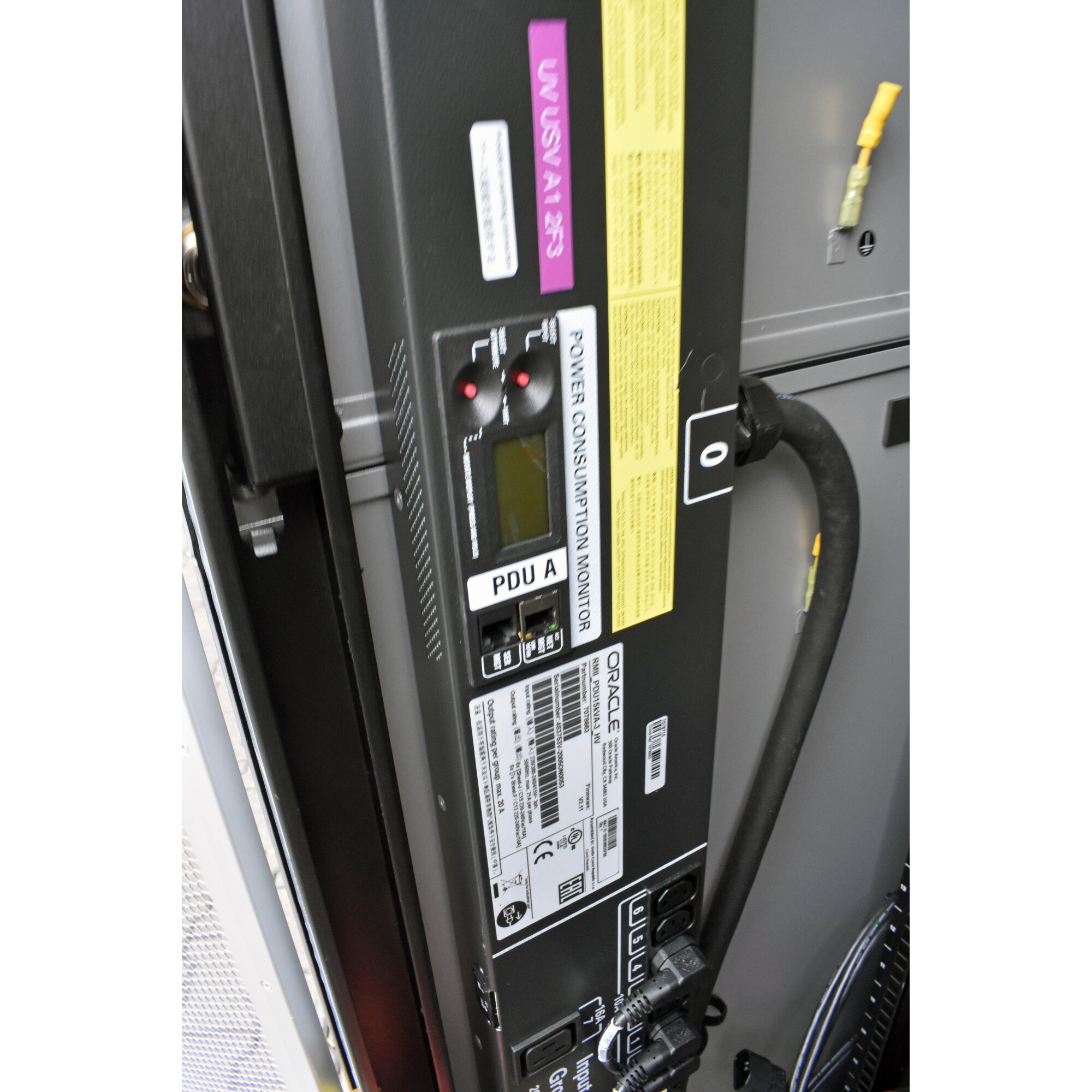 Sun Oracle Exadata X8-2 Server Cabinet 1242 7120092 2x PDU +Key +Cables ...